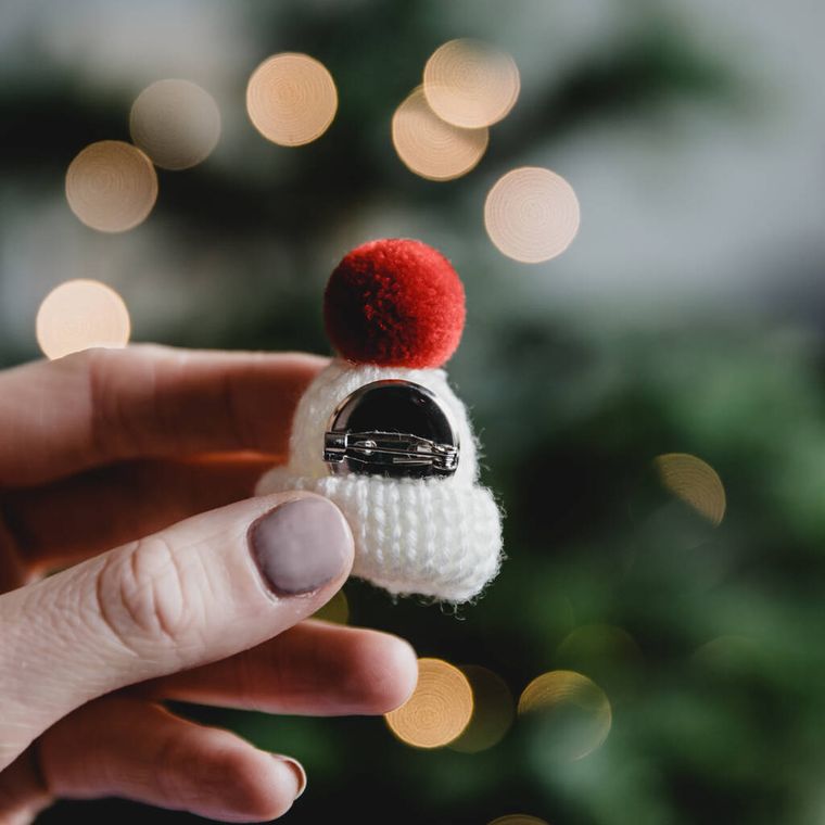 Christmas Knitted Bobble Hat Badge - Green/Red Pom Pom